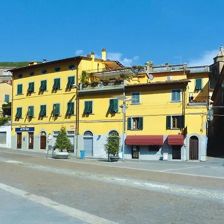 Appartement Estate In Monte Serra With Panoramic Views Pise