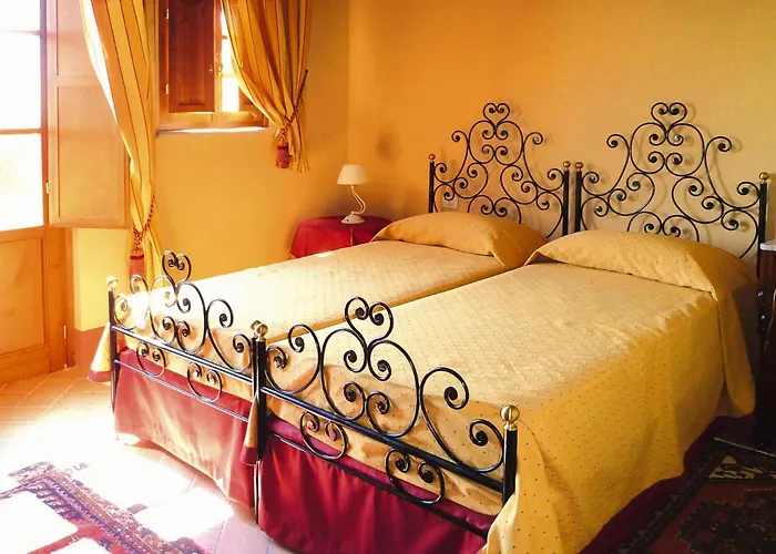 Estate In Monte Serra With Panoramic Views *